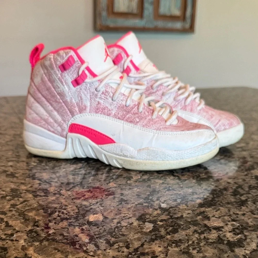 Jordan retro 12 Kids Sneakers in Pink and white 5Y or 7Womens
